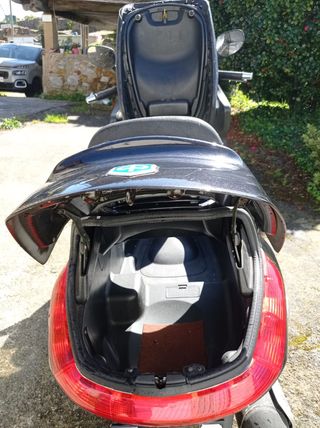 Piaggio X8 250cc Scooter
