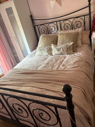 Cama negra con dosel - cabecero y piecero metal