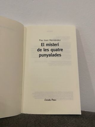 El misteri de les quatre punyalades: Premi Colu...