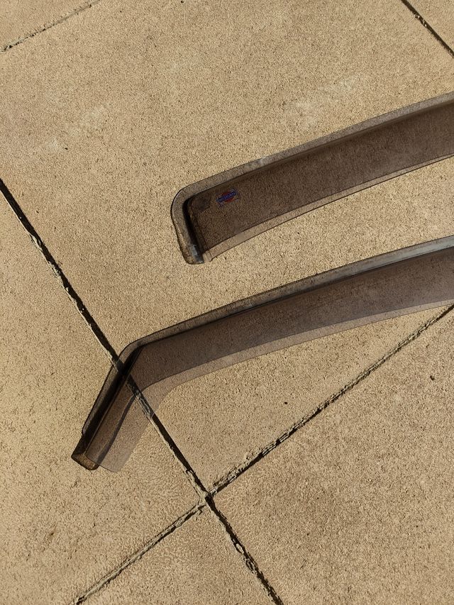 Deflectores de aire ventanilla Nissan