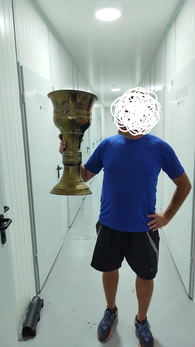 Macetero antiguo dorado metal