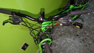 Bicicleta verde fluor