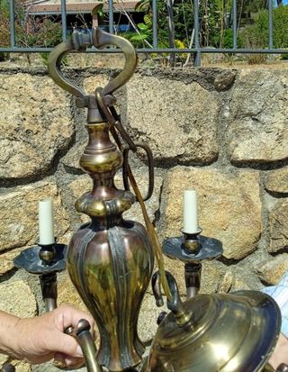 Lámpara antigua latón 8 brazos