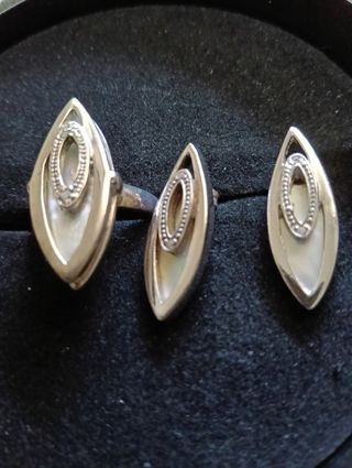 Conjunto plata nácar anillo pendientes