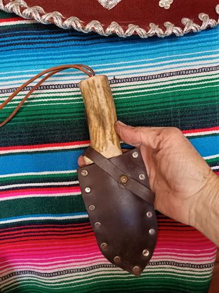 Hoja de supervivencia con funda