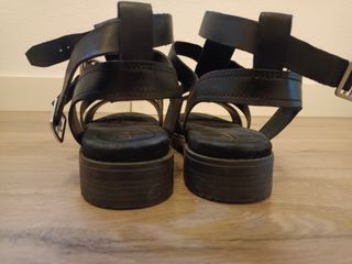 Sandalias romanas negras