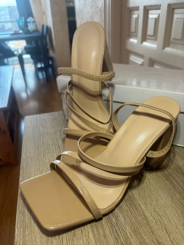 Sandalias tacón beige
