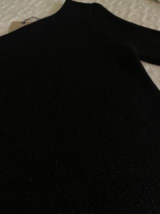 Top negro brillante de punto Sfera