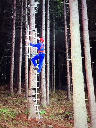 Escalera móvil HACA-LEITERN (4 peldaños)
