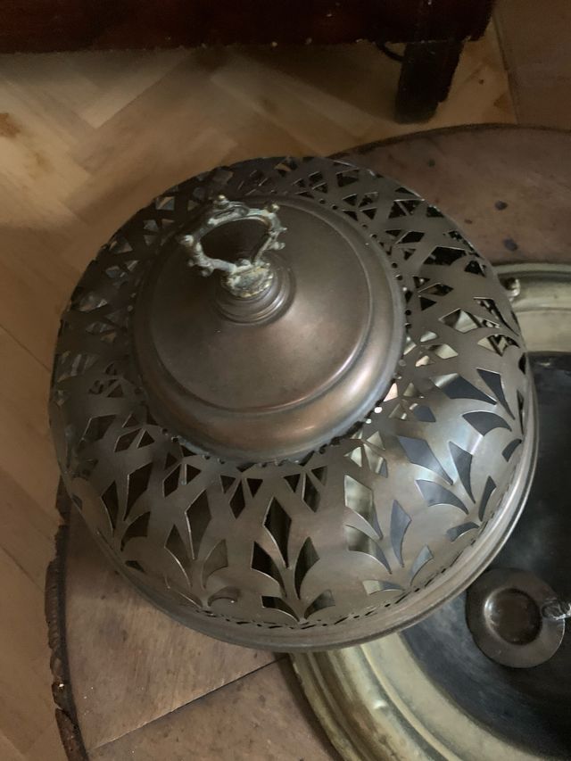 Brasero antiguo de metal