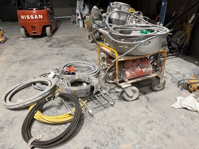 Máquina proyectar yeso usada. pulzmeister. c