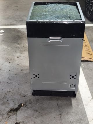 Lavavajillas encastrable dañado