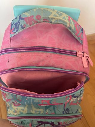 Mochila escolar Tandem ruedas. Buen estado.