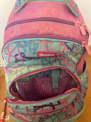 Mochila escolar Tandem ruedas. Buen estado.