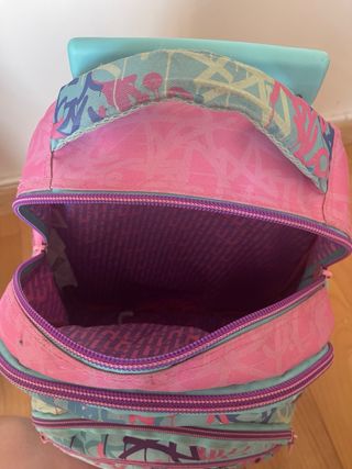 Mochila escolar Tandem ruedas. Buen estado.