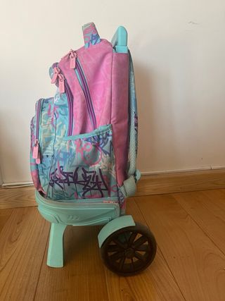 Mochila escolar Tandem ruedas. Buen estado.