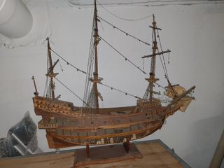 Maqueta galeón madera antigua