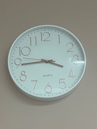 Reloj de pared blanco - cuarzo