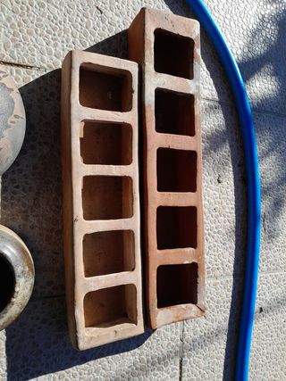 Bebederos y comederos  barro antiguos