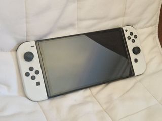Nintendo Switch OLED Blanco/Negro