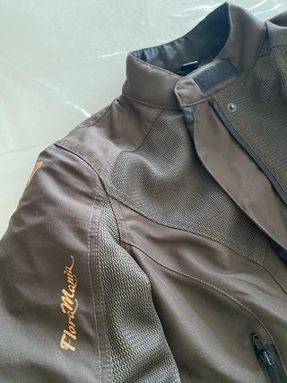 Chaqueta moto Axion mujer color marrón