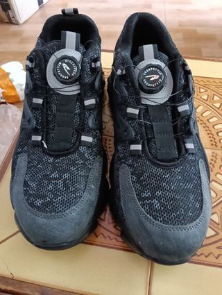 Zapatillas de seguridad con punta de acero 