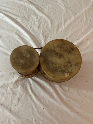 2 tamburi antichi in pelle