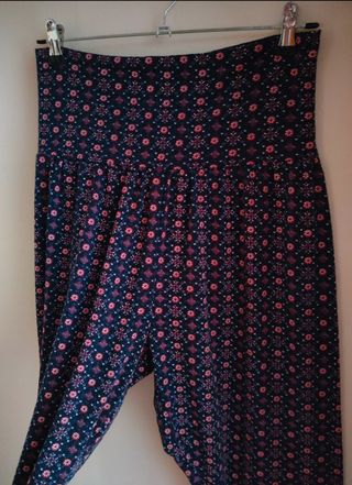 Pantalones harem estampados, Talla M
