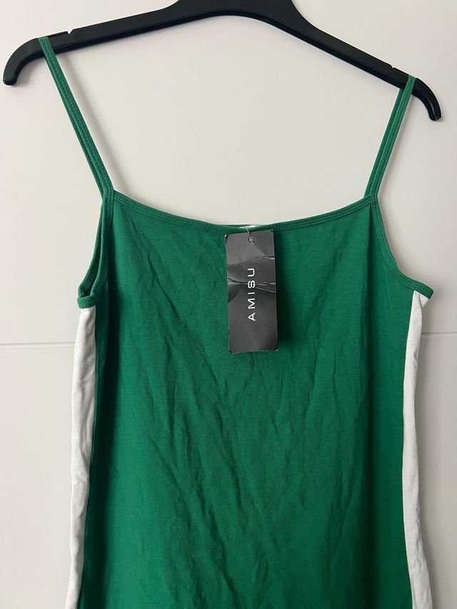 Vestido verde ajustado