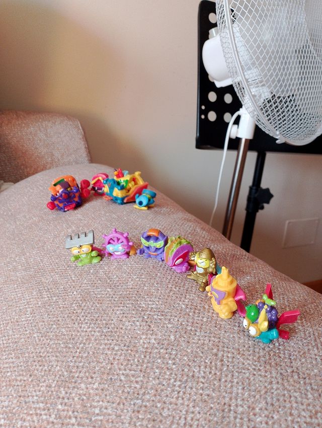 SuperThings: muchas figuras coleccionables