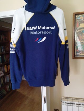 Chaqueta BMW Motorsport en buen estado. 