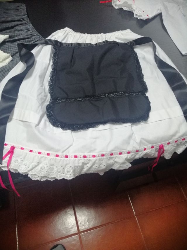 Traje espigadora blanco y negro