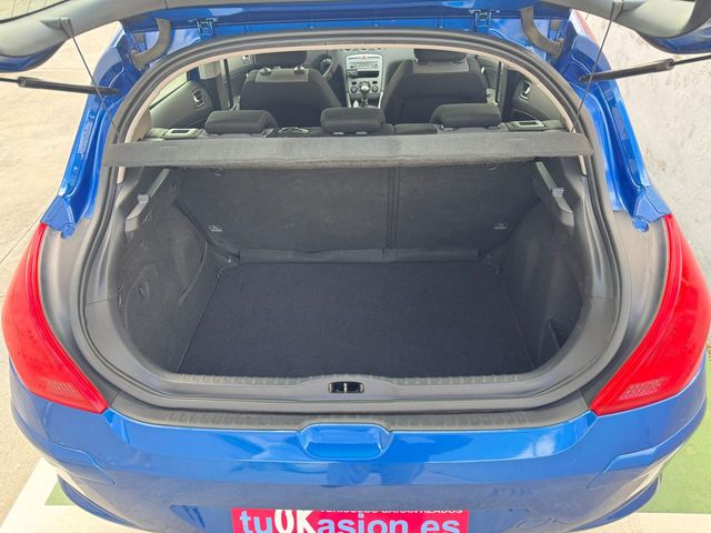 Peugeot 308 1.6i 120cv 