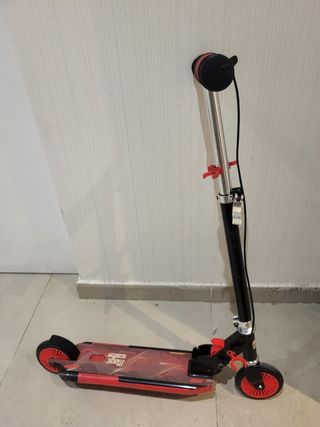 Patinete Infantil a partir de 5 años
.Luces y Humo