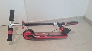 Patinete Infantil a partir de 5 años
.Luces y Humo