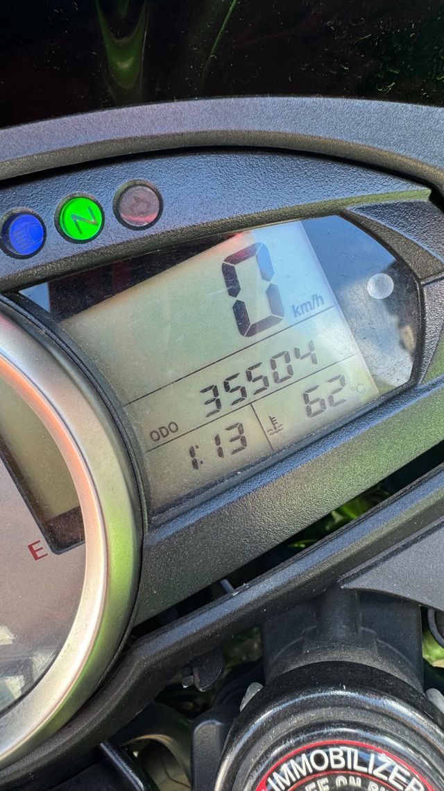 Kawasaki Z750 - Moto Verde