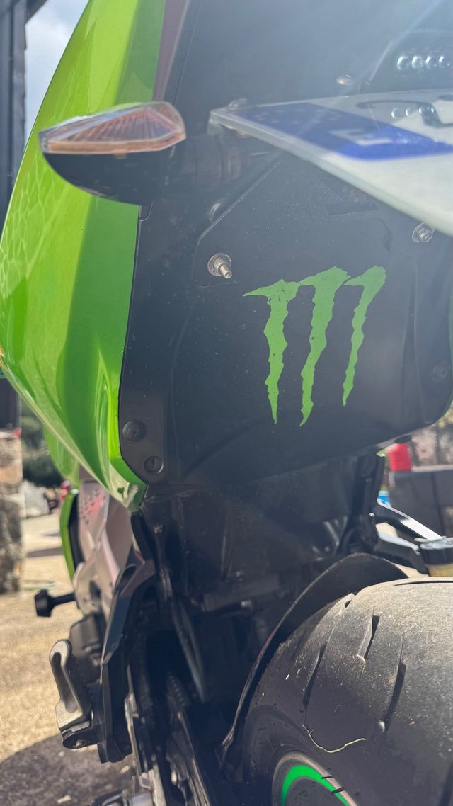 Kawasaki Z750 - Moto Verde