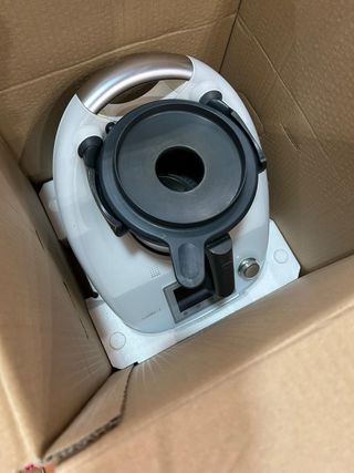 Thermomix TM5 + accesorios + 2 libros digitales 