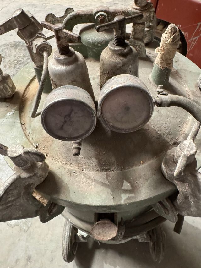 Calderín gotelé antiguo