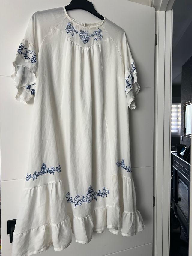 Vestido blanco bordado