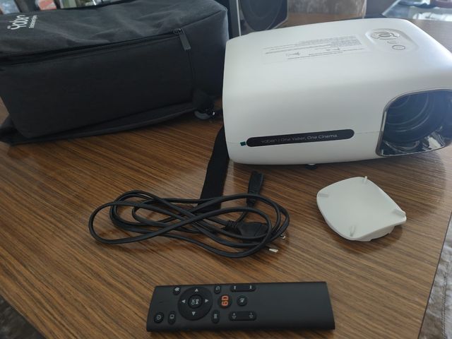 Proyector Yaber V7 1080 Negociable, escucho oferta