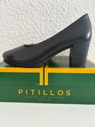 Zapatos Pitillos negros tacón medio