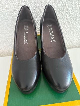 Zapatos Pitillos negros tacón medio