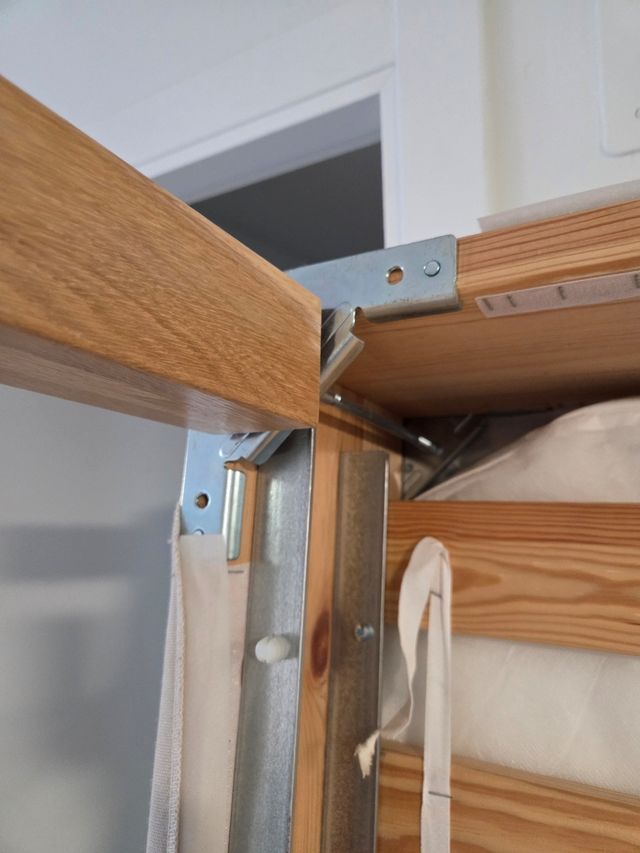 Cama (Somier + Colchon) IKEA: LYNGOR 90x200 beige