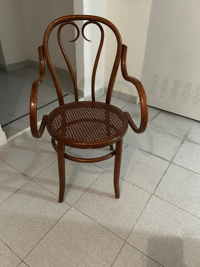 Silla Thonet vintage madera color miel
