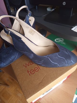 Zapatos Pie Santo azules destalonados