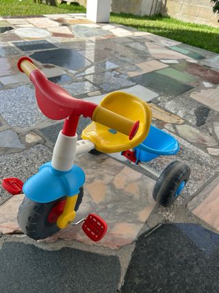 Triciclo infantil multicolor