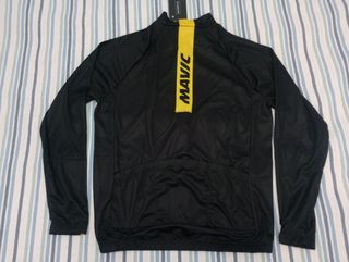 Maillot y culotte logo Mavic