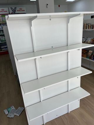 Estantería tienda blanca