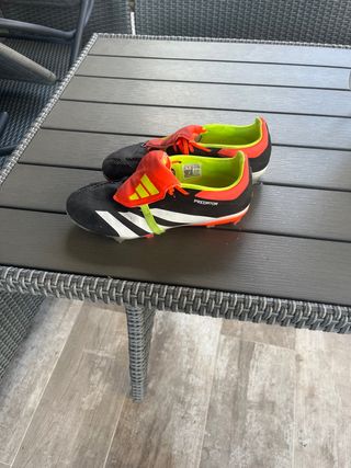 Botas Adidas Predator - Fútbol - Talla 38
